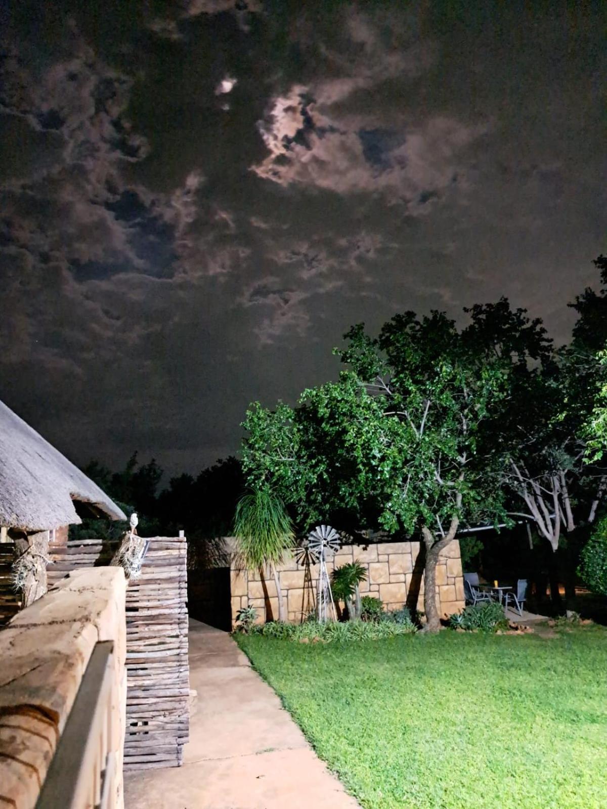 5 Sleeper Bushcamp Chalet Hartbeespoort Exteriér fotografie